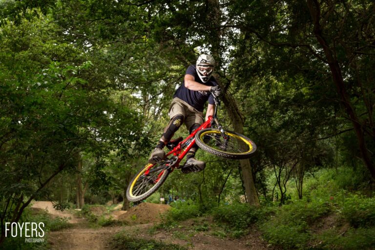 Dirt bike – Behind the scenes