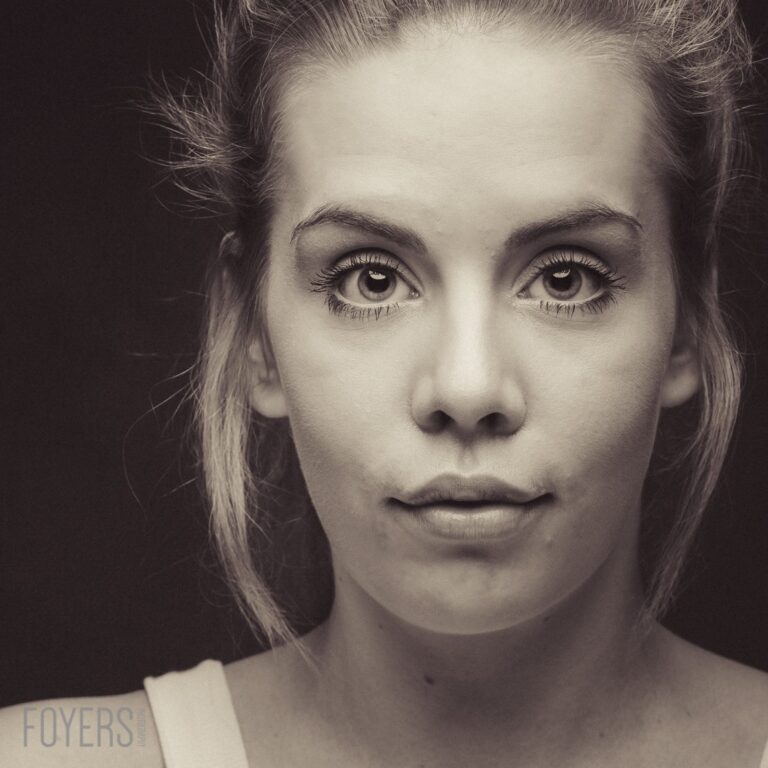 Headshots for Sarah – Behind the scenes