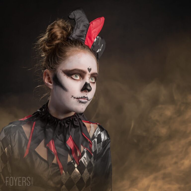 Behind the scenes Halloween themed photoshoot with Bella