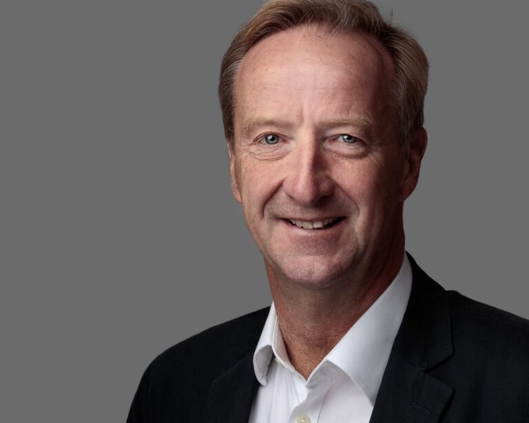 Sir Alex Younger KCMG headshot photography