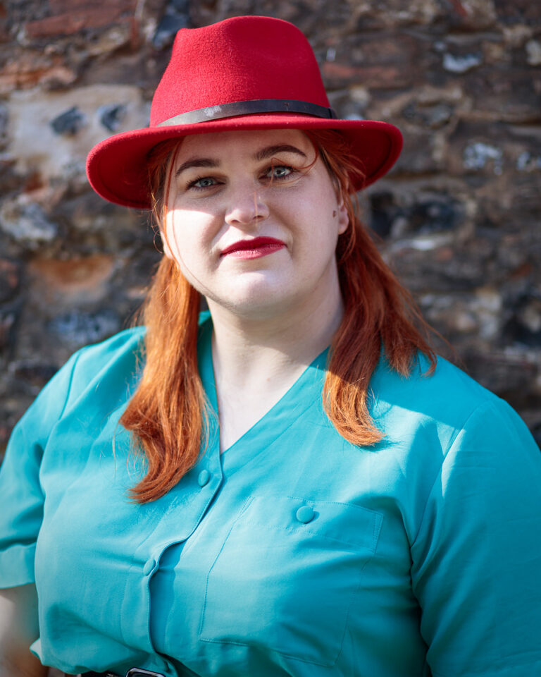 Mad Dame Rouge