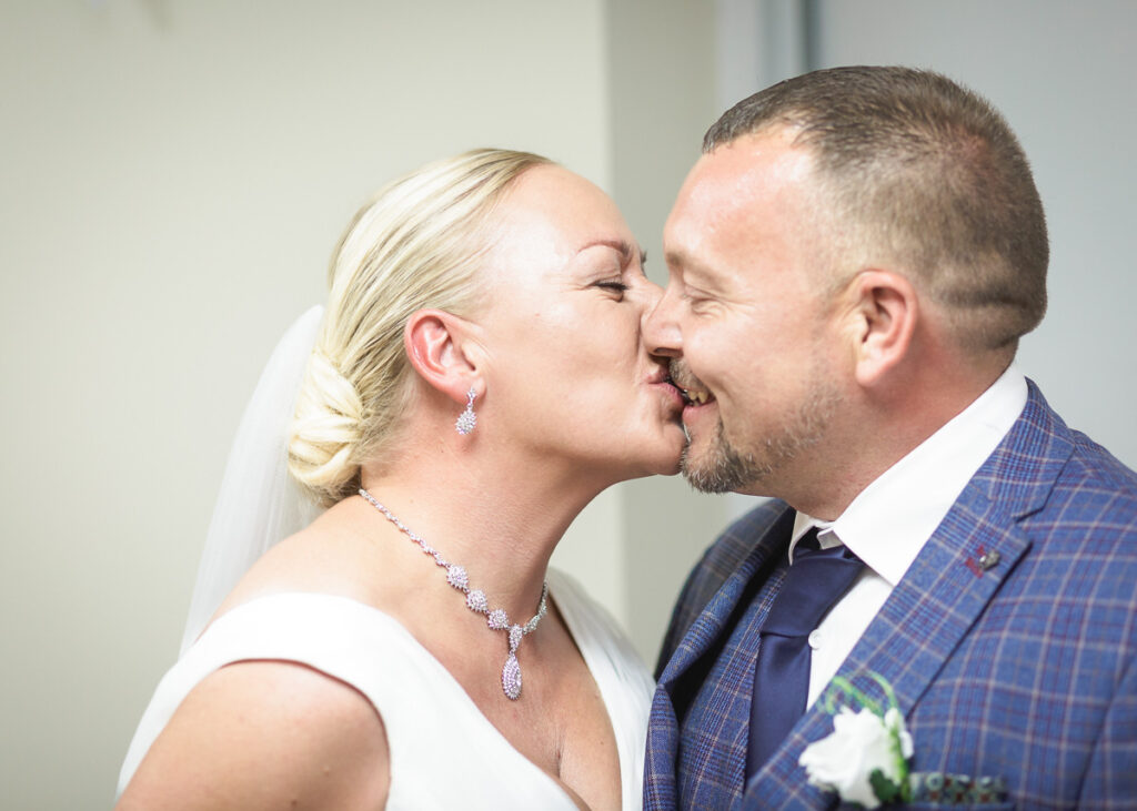 katie and sam wedding foyers photography 1602