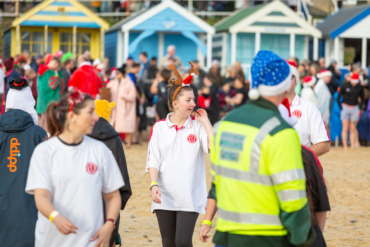 southwold christmas 2023 swim foyers photography 56