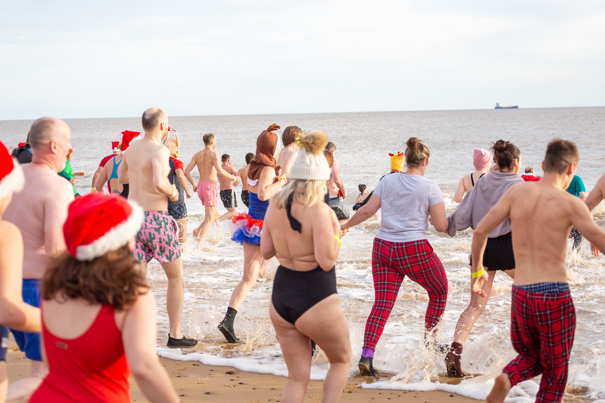 southwold christmas 2023 swim foyers photography 103