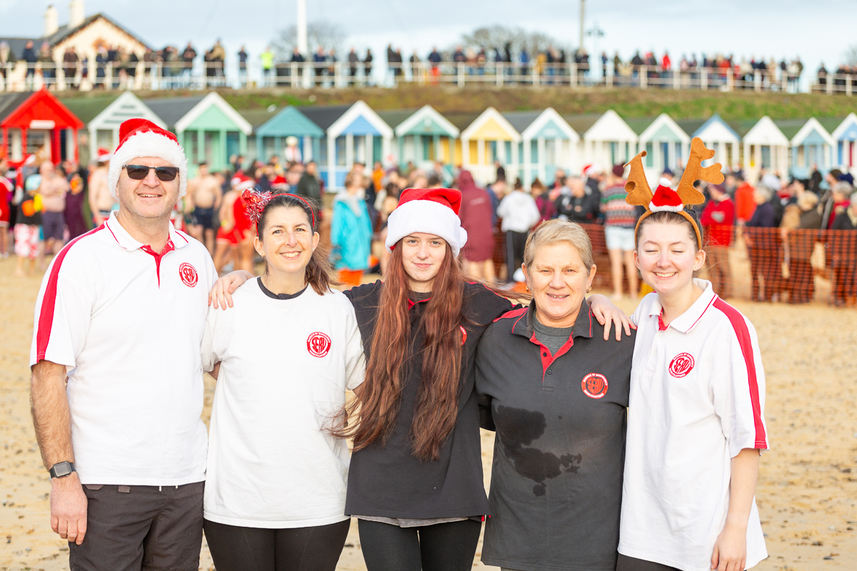 southwold christmas 2023 swim foyers photography 67 1