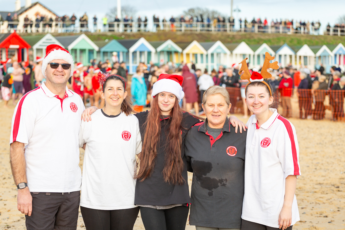 southwold christmas 2023 swim foyers photography 68 1