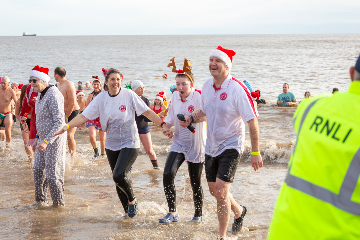 southwold christmas 2023 swim foyers photography 138 1