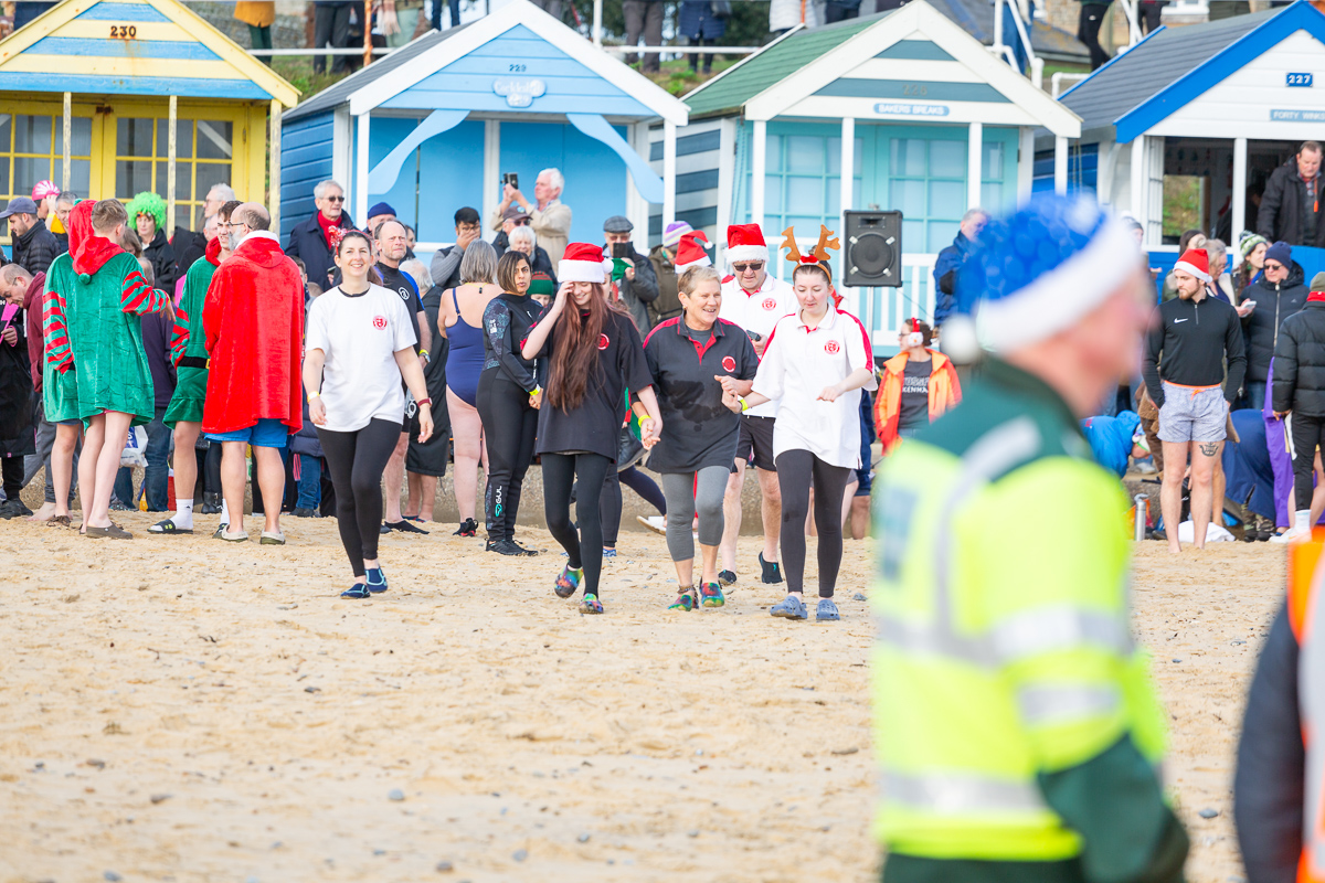southwold christmas 2023 swim foyers photography 48