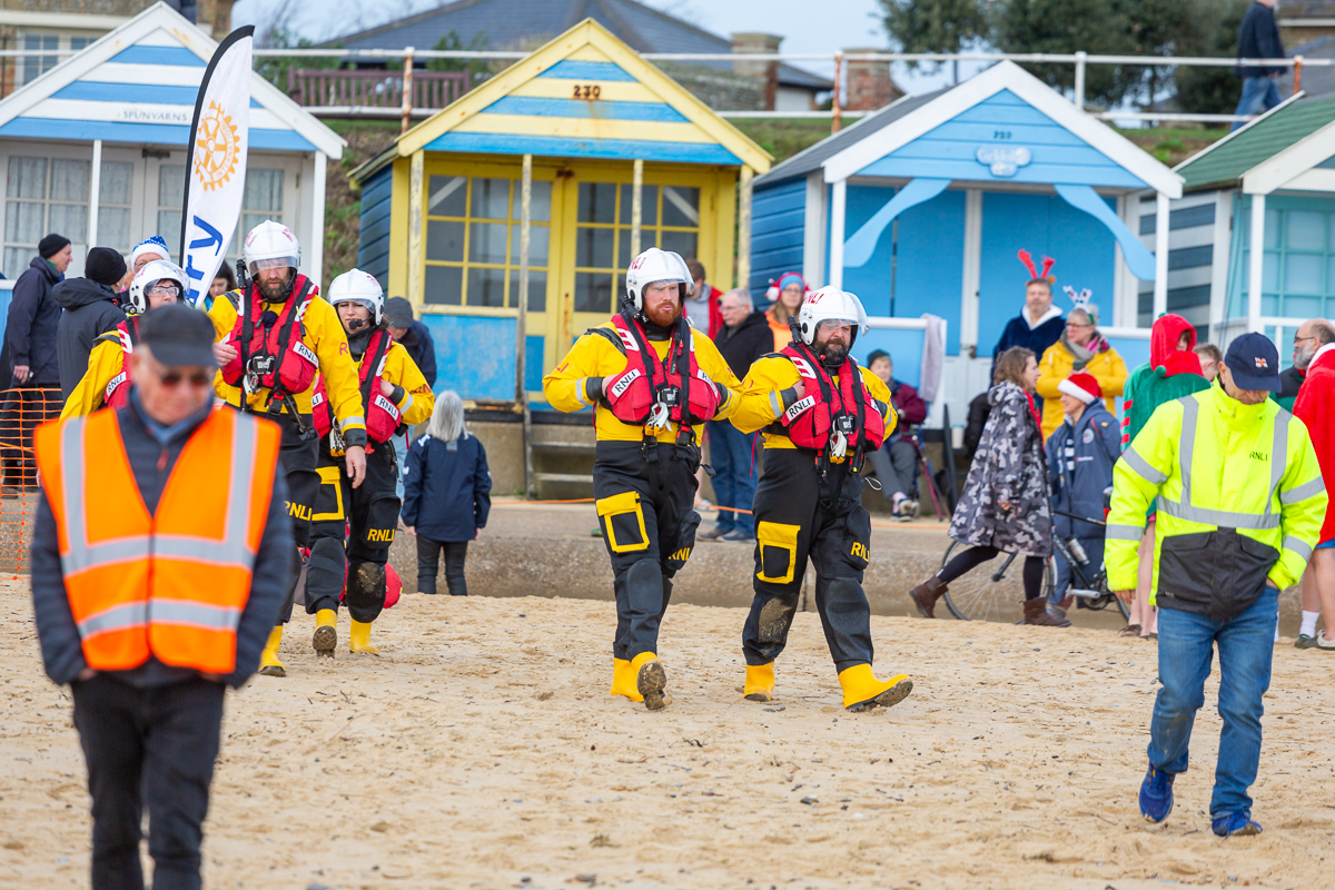 southwold christmas 2023 swim foyers photography 25