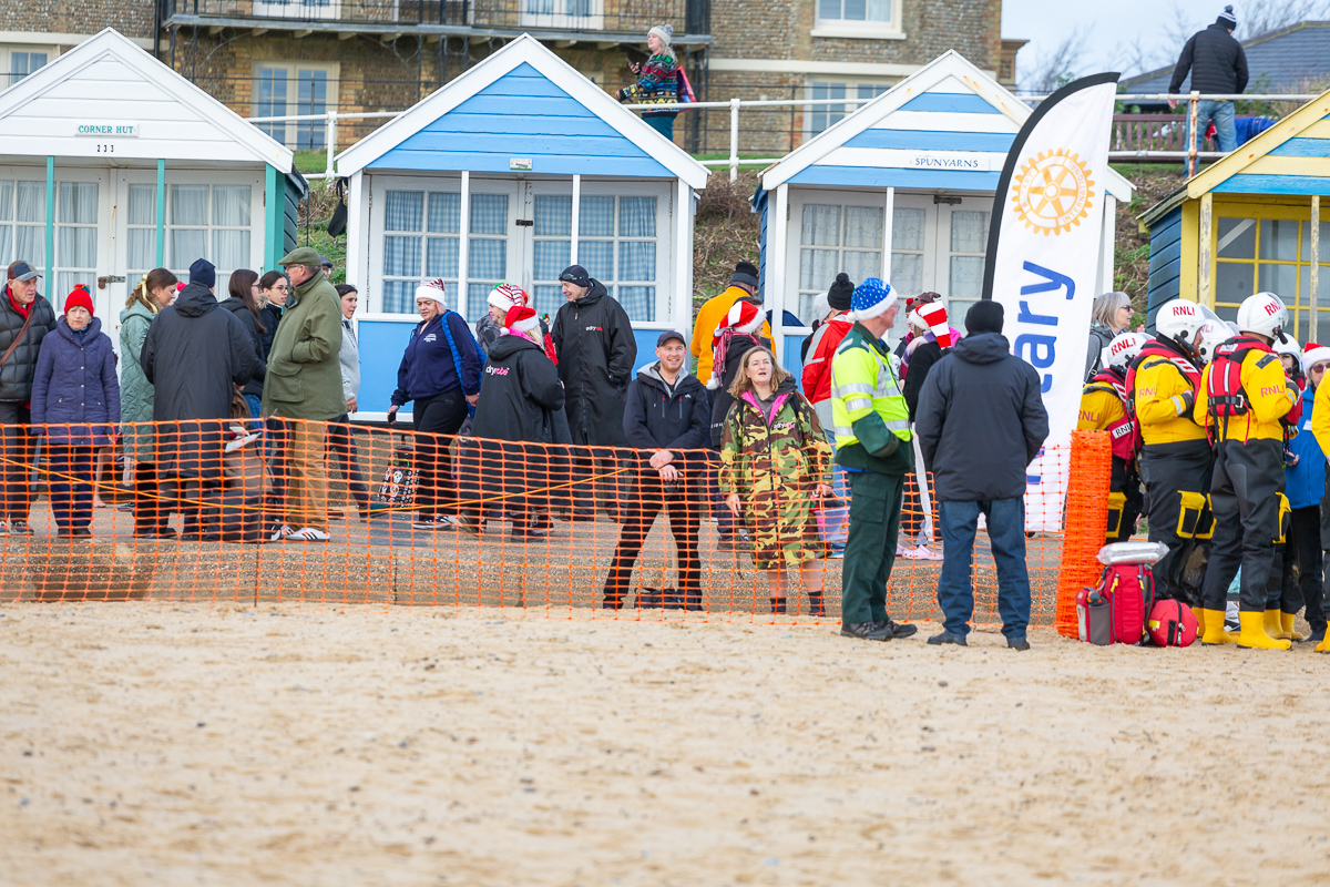 southwold christmas 2023 swim foyers photography 23 1