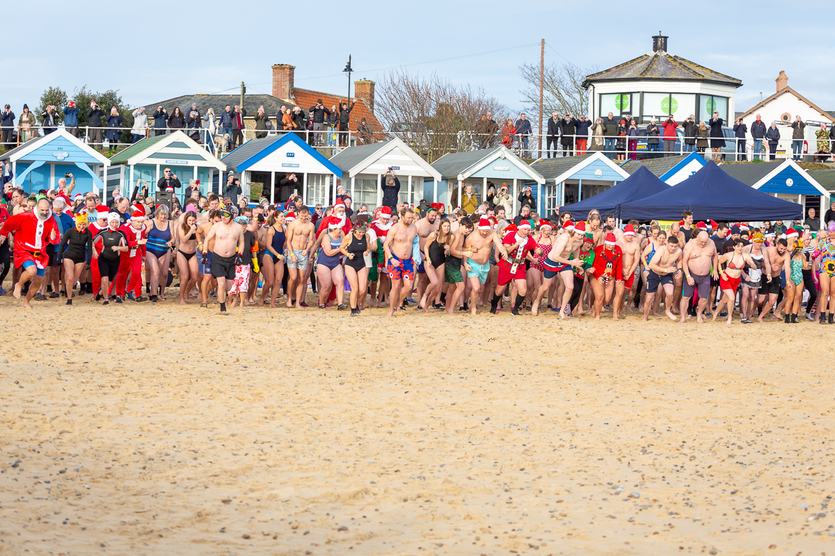 southwold christmas 2023 swim foyers photography 91 1