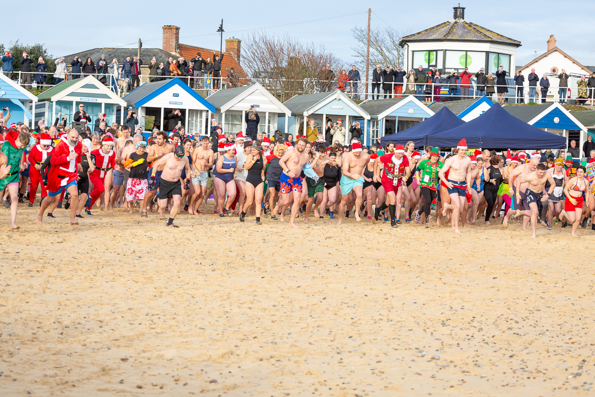 southwold christmas 2023 swim foyers photography 93 1